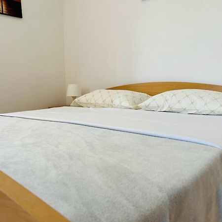 Apartments Adela Polje エクステリア 写真