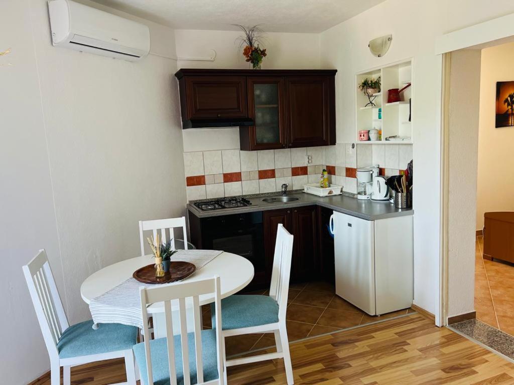 Apartments Adela Polje 部屋 写真